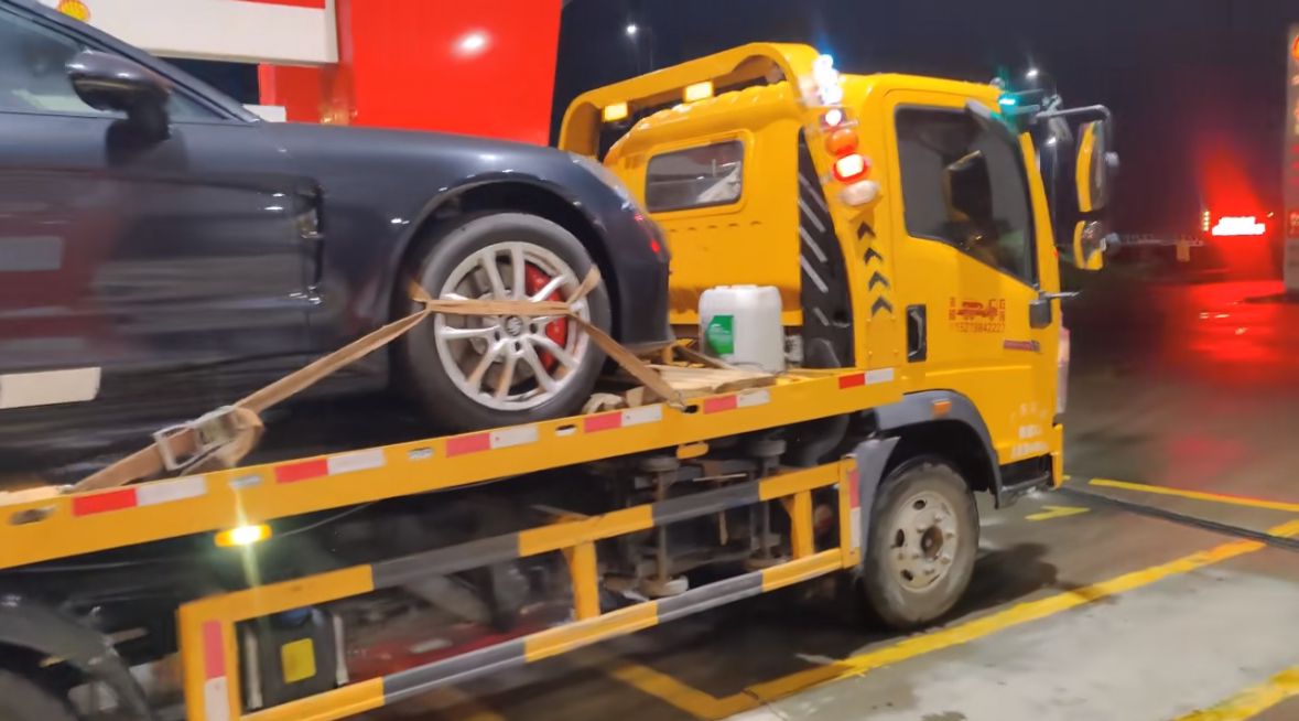 台中行车途中遇到突发状况该如何呼叫道路救援？